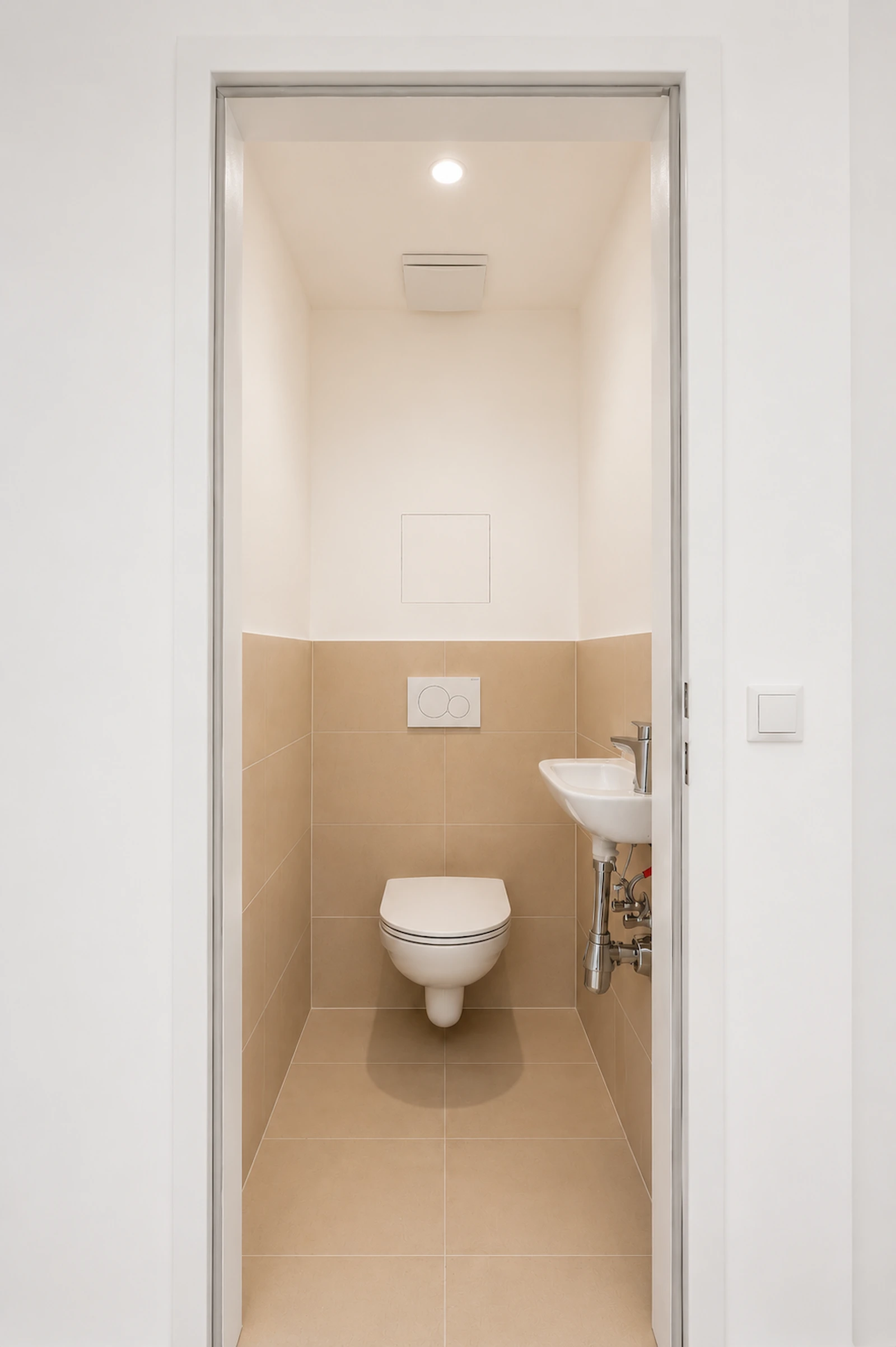Separates WC einer umfassend sanierten Wohnung in Wien